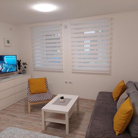 Street Apartment Subotica Exterior foto